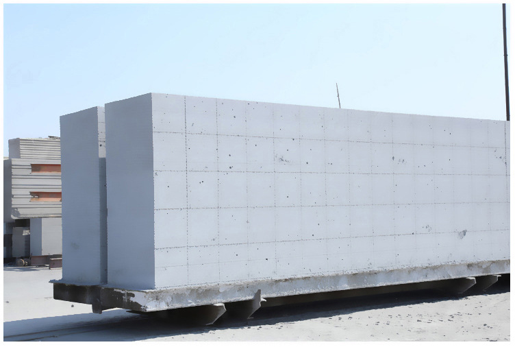 新民加气块 加气砌块 轻质砖气孔结构及其影响因素